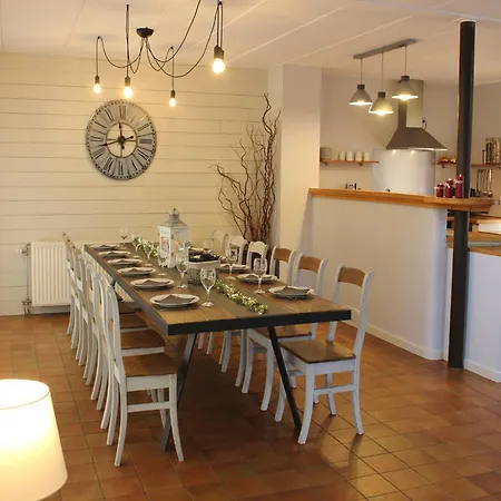 Feriehus In Jupille Near Forest Trails