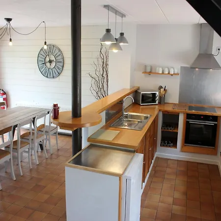 Feriehus In Jupille Near Forest Trails