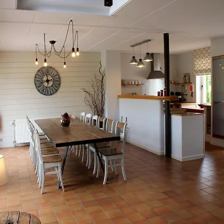 Feriehus In Jupille Near Forest Trails *